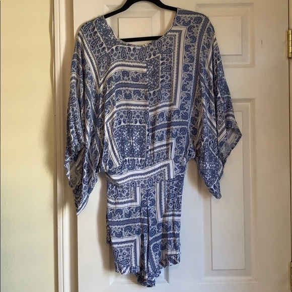 Blue and white print romper - Picture 3 of 5